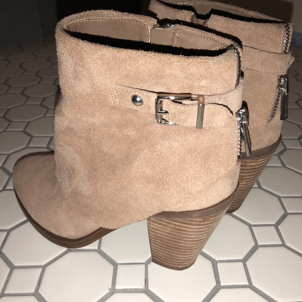 Jessica Simpson Cassley booties size 7